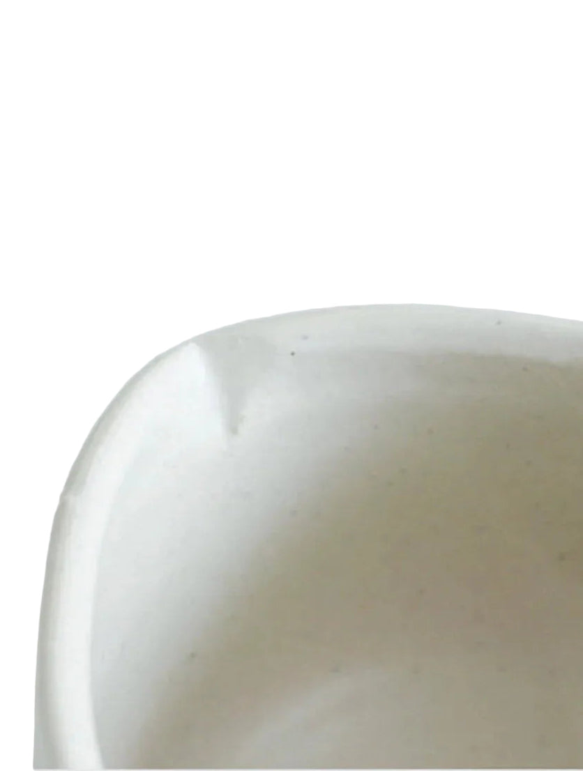 Matcha Bowl with Spout – White Clay | Made in Japan